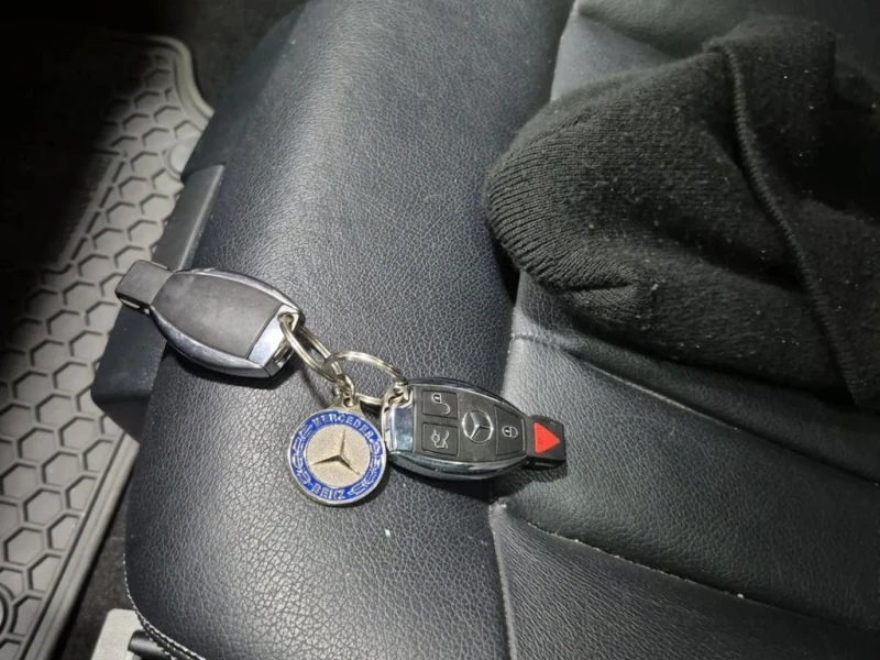 Mercedes-Benz E 250 * BLUETEC * CARFAX * ФИНАНСИРАНЕ, снимка 8 - Автомобили и джипове - 52852222