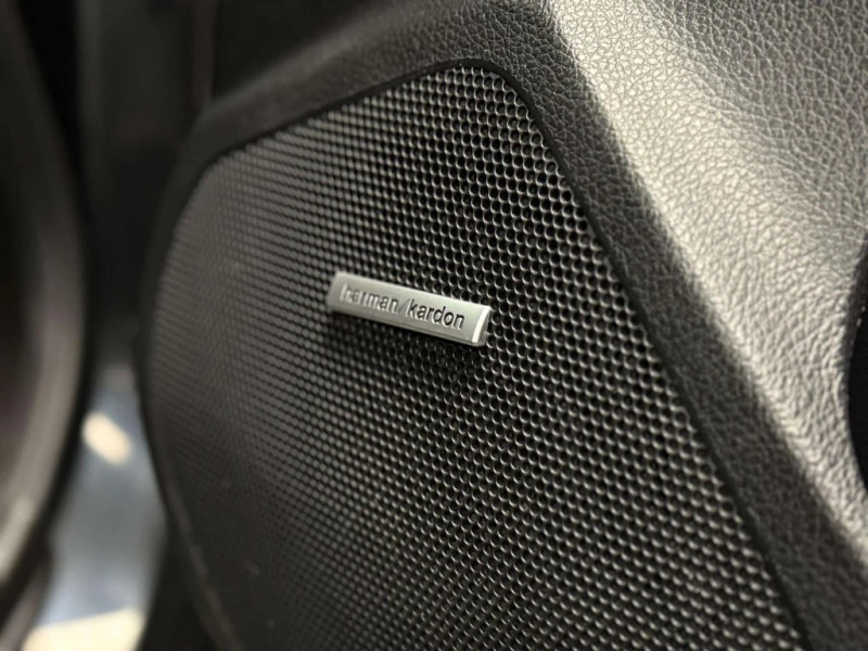 Subaru WRX * STI high+ W+ KA+ RE+ BSD+ NAVI(H/K)+ M/R * CARFA, снимка 13 - Автомобили и джипове - 53246180