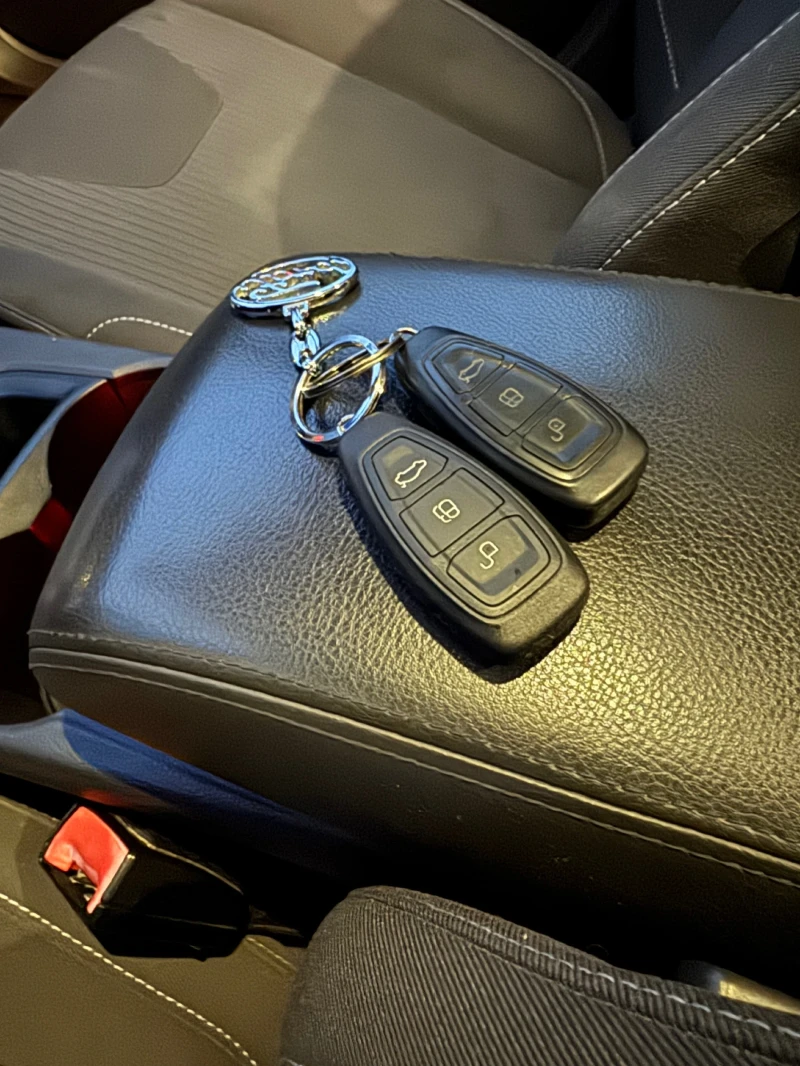 Ford Focus Titanium 1.6 TDCI 115 hp, снимка 9 - Автомобили и джипове - 53446185