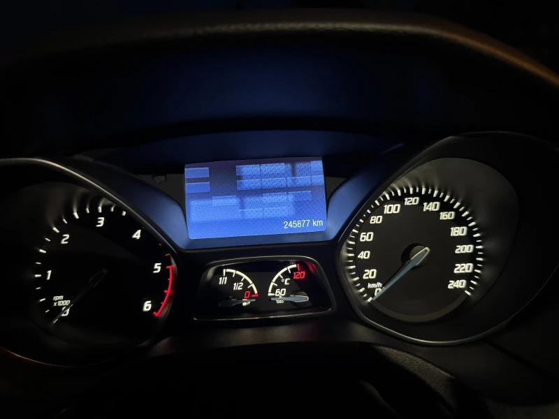 Ford Focus Titanium 1.6 TDCI 115 hp, снимка 13 - Автомобили и джипове - 53446185