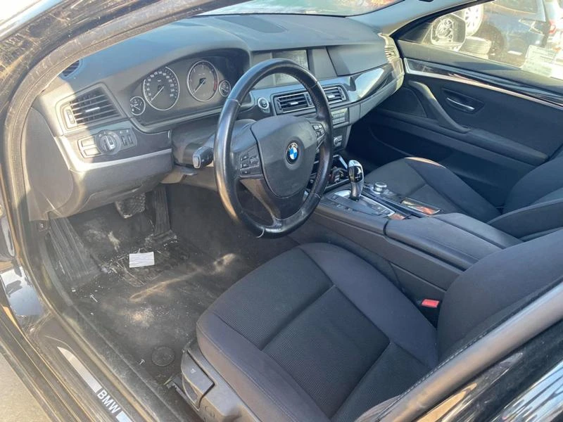 BMW 530 3.0d xDrive, снимка 7 - Автомобили и джипове - 41991008