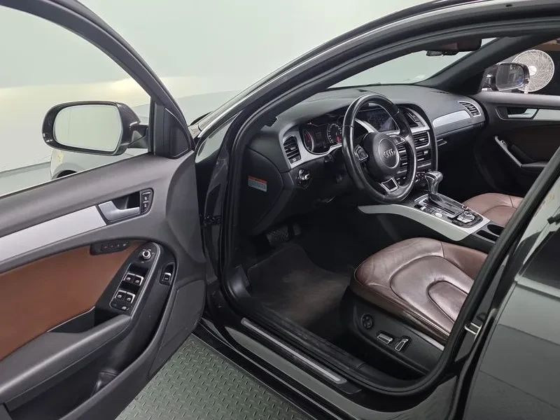 Audi A4 2.0 TDI, снимка 11 - Автомобили и джипове - 55009822