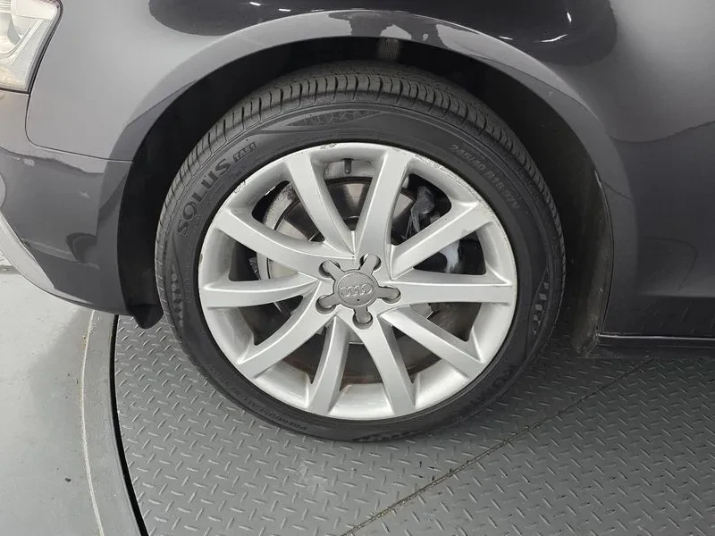 Audi A4 2.0 TDI, снимка 5 - Автомобили и джипове - 55009822