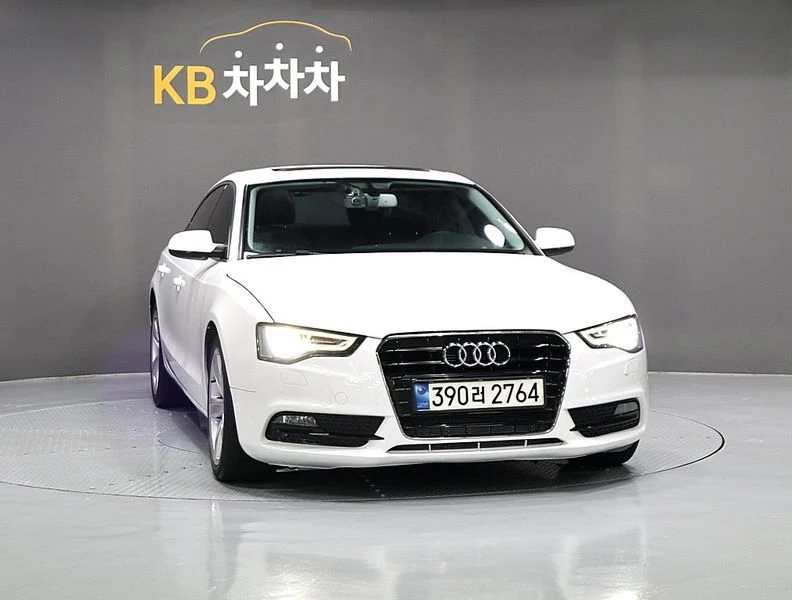 Audi A5 35 TDI / Quattro / CARFAX, снимка 2 - Автомобили и джипове - 55594390