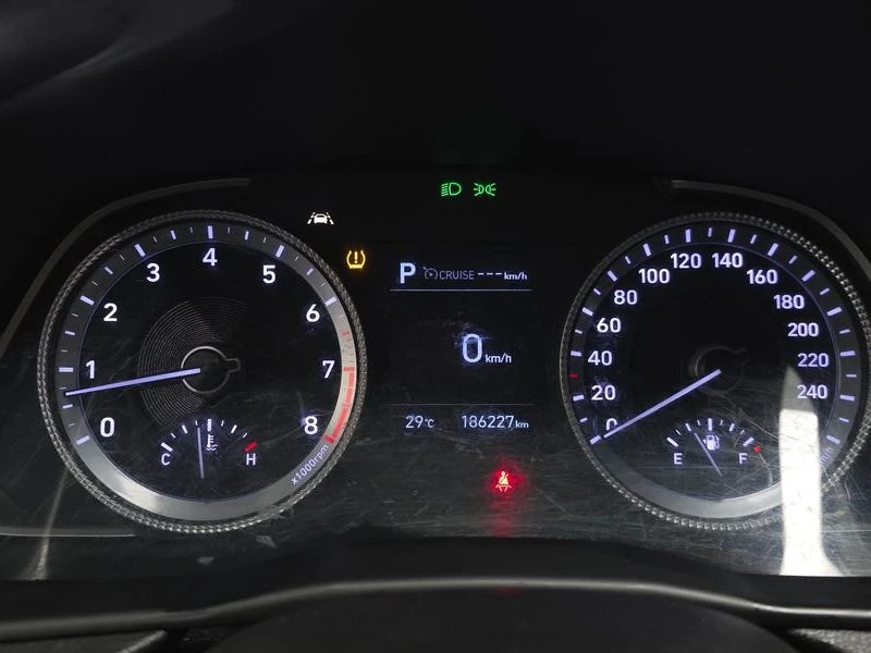 Hyundai Sonata 2.0 Automatic, снимка 9 - Автомобили и джипове - 55658598