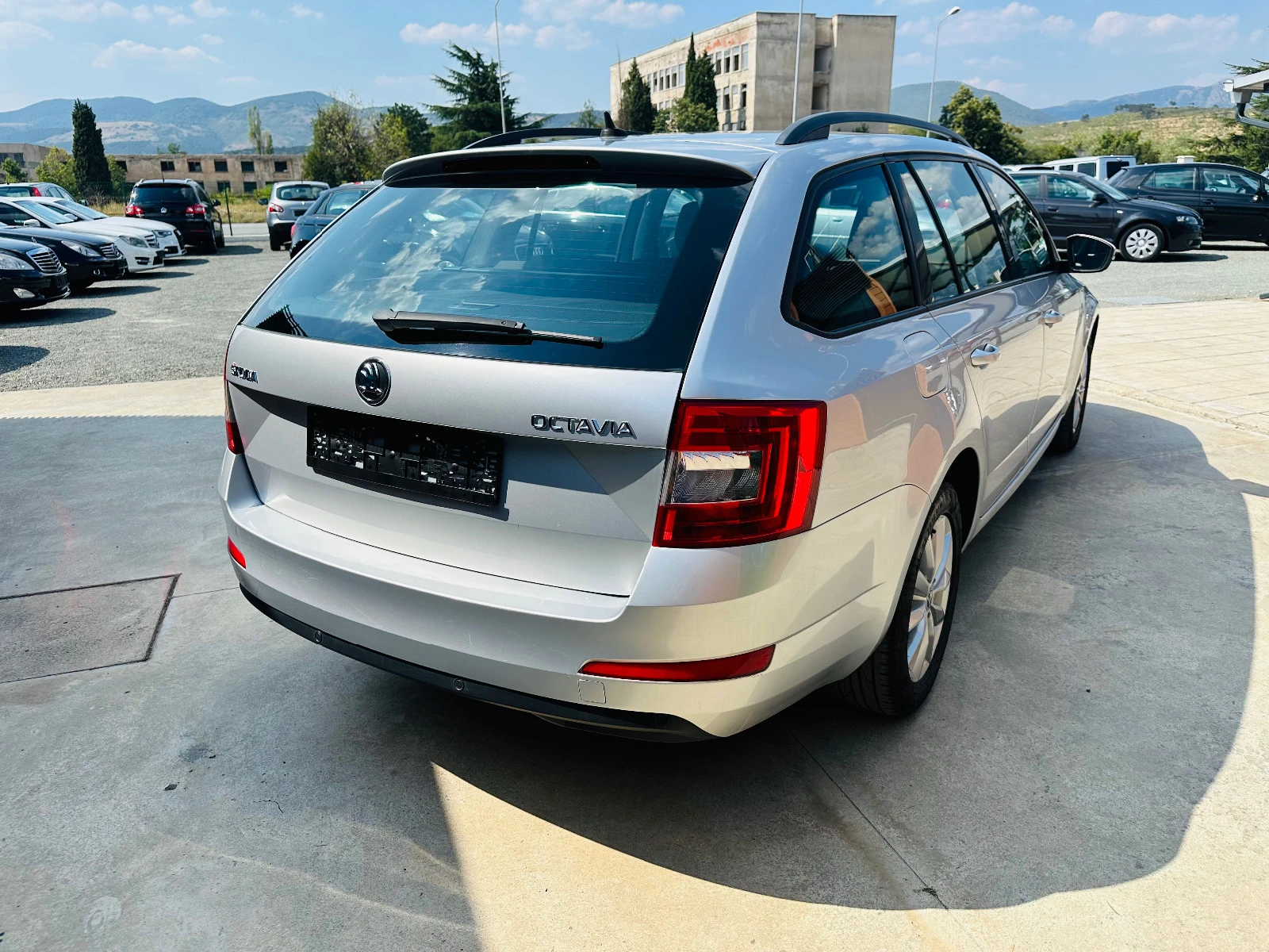 Skoda Octavia 1.6 TDI  - изображение 6