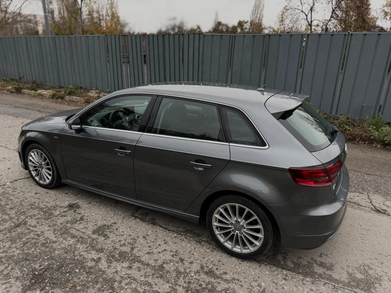 Audi A3 1.6 TDI Sportback, S-Line Packet - изображение 8