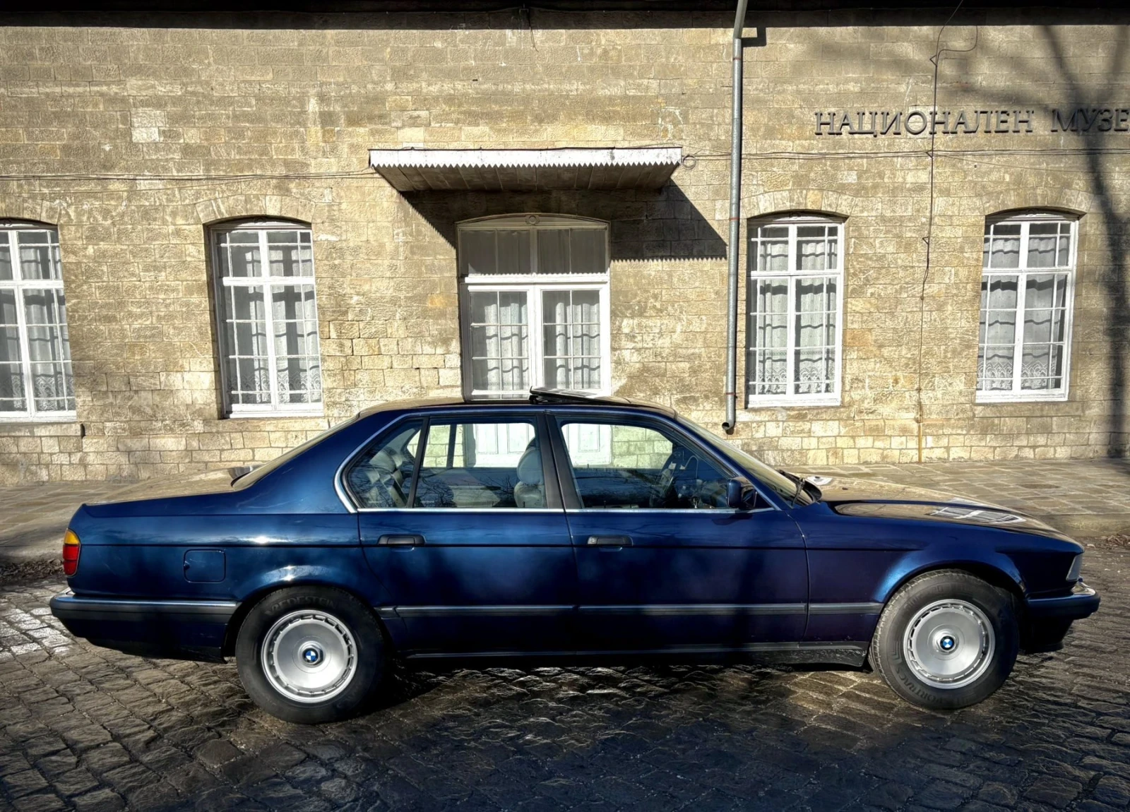 BMW 750  - изображение 4