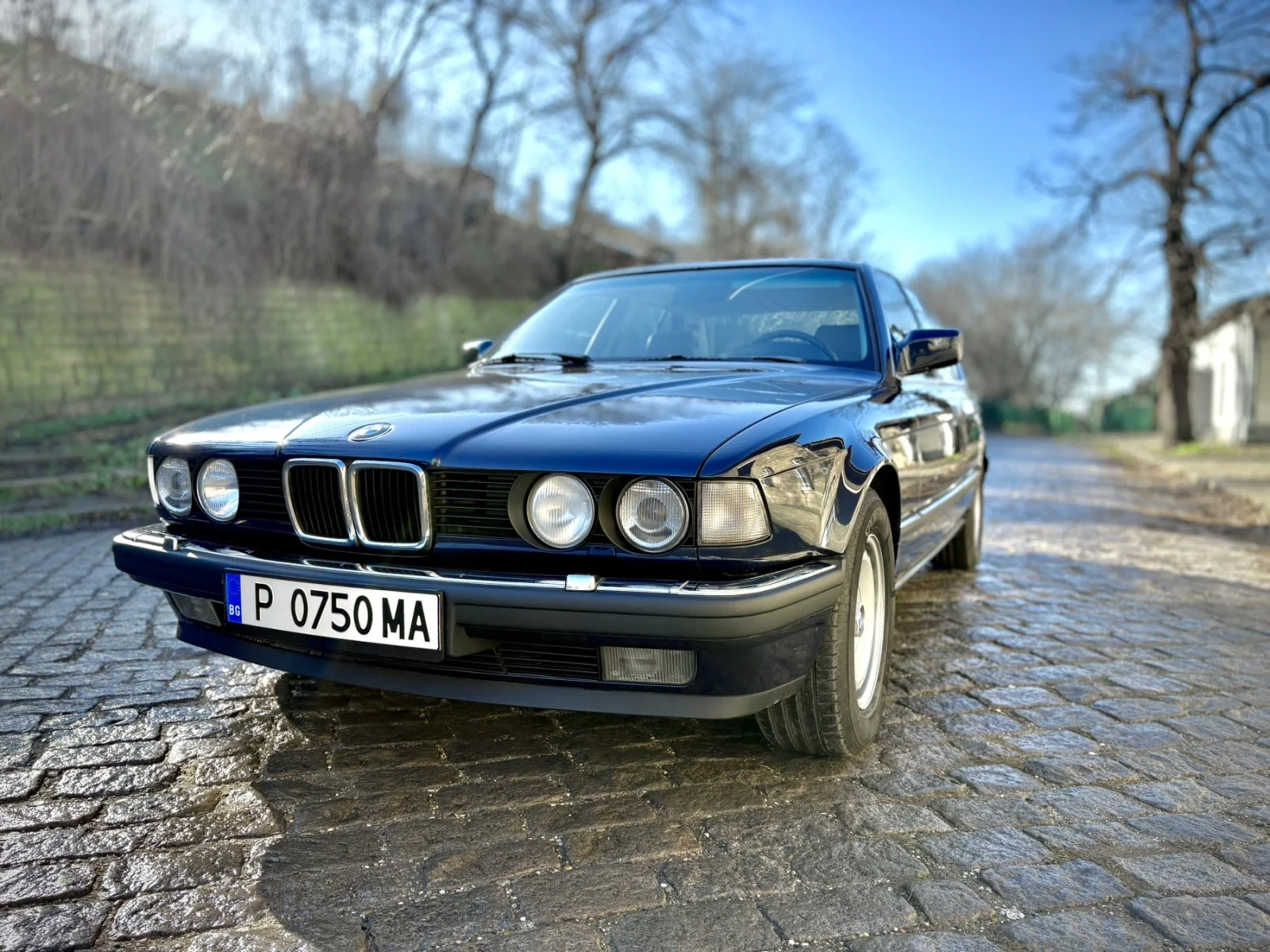 BMW 750  - изображение 2