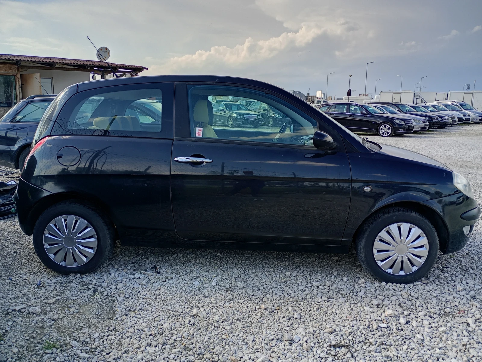 Lancia Ypsilon 1.2 i.Перфектна - изображение 3
