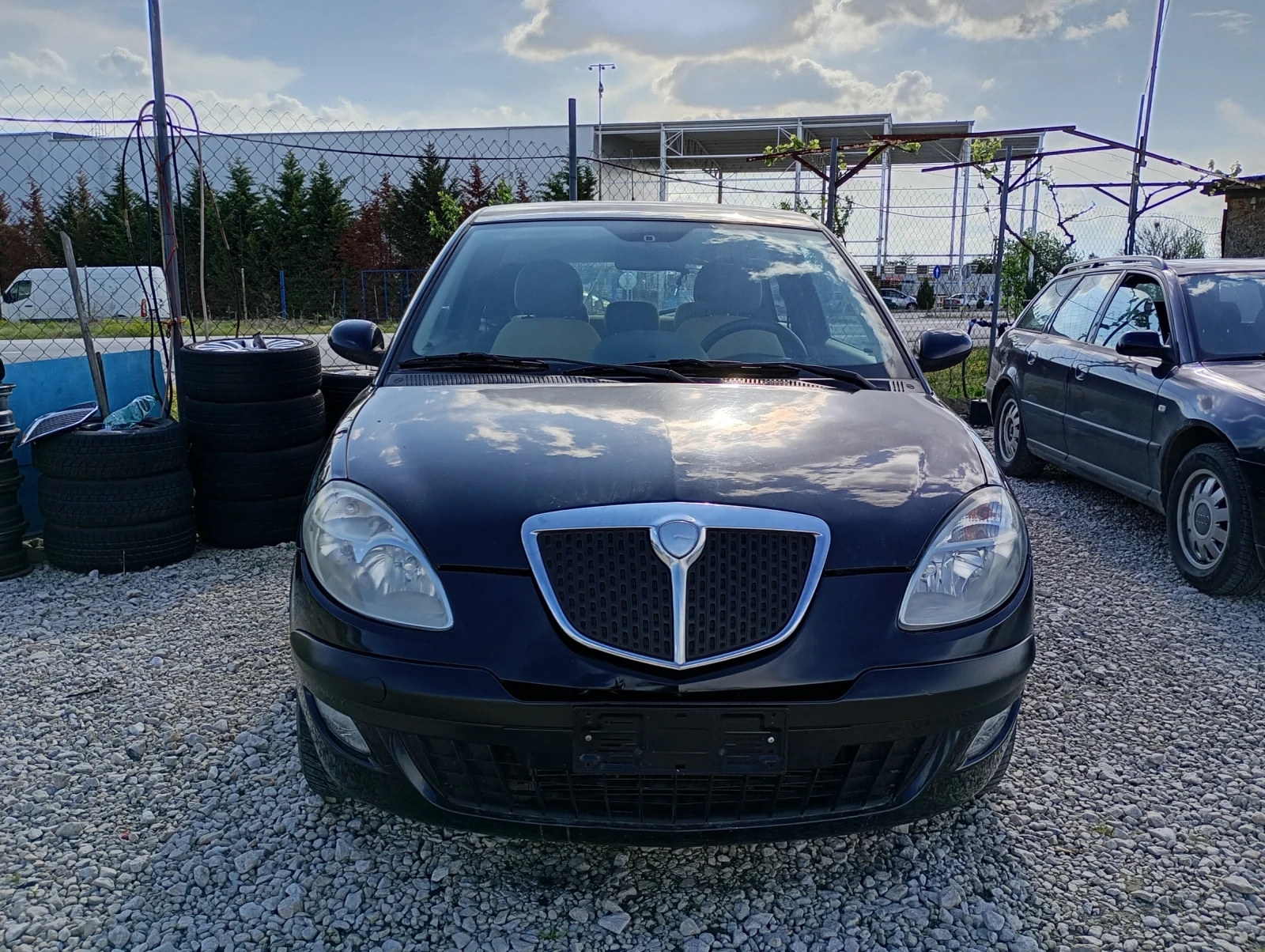 Lancia Ypsilon 1.2 i.Перфектна - изображение 2
