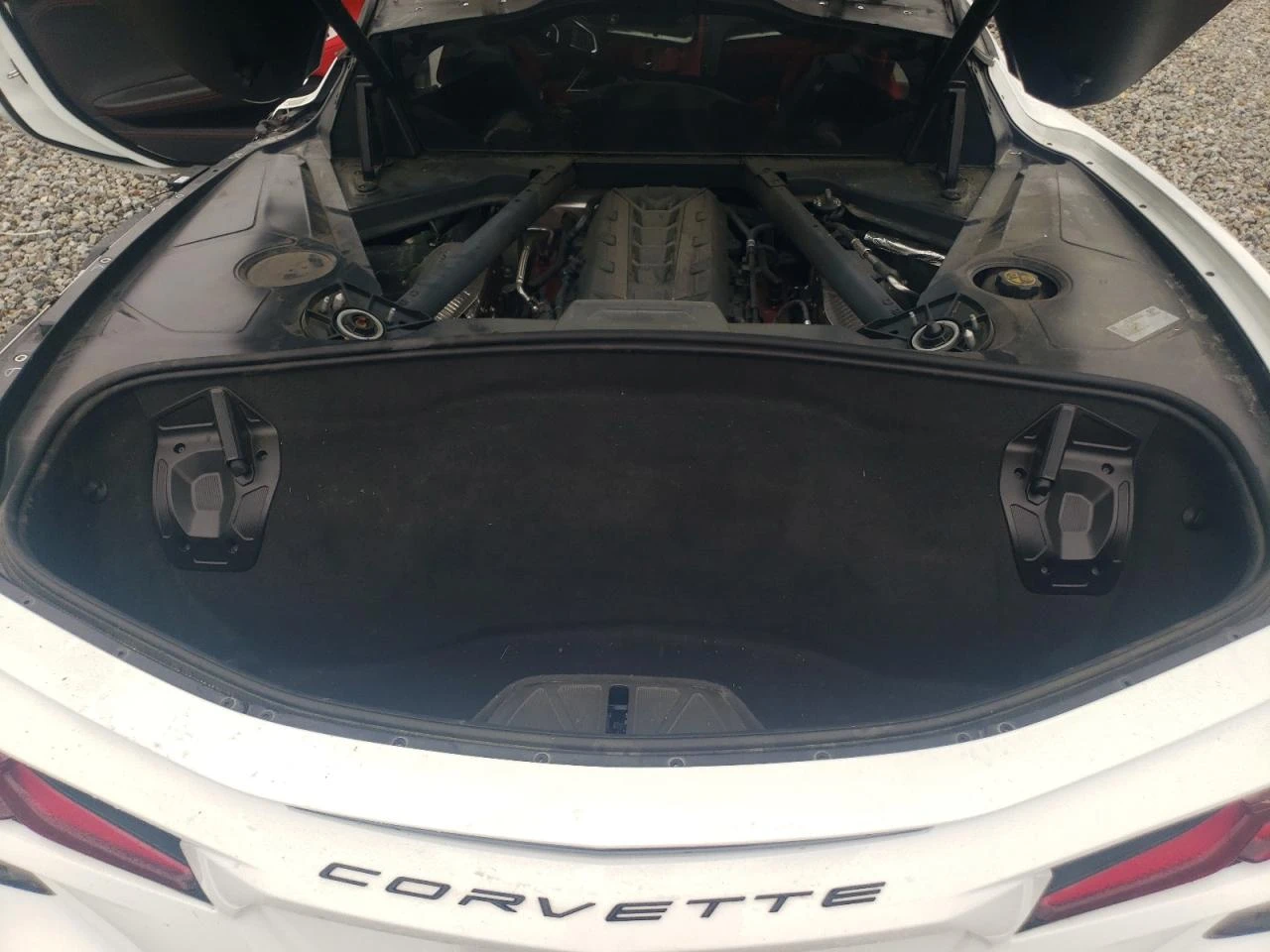 Chevrolet Corvette STINGRAY 3LT - изображение 10