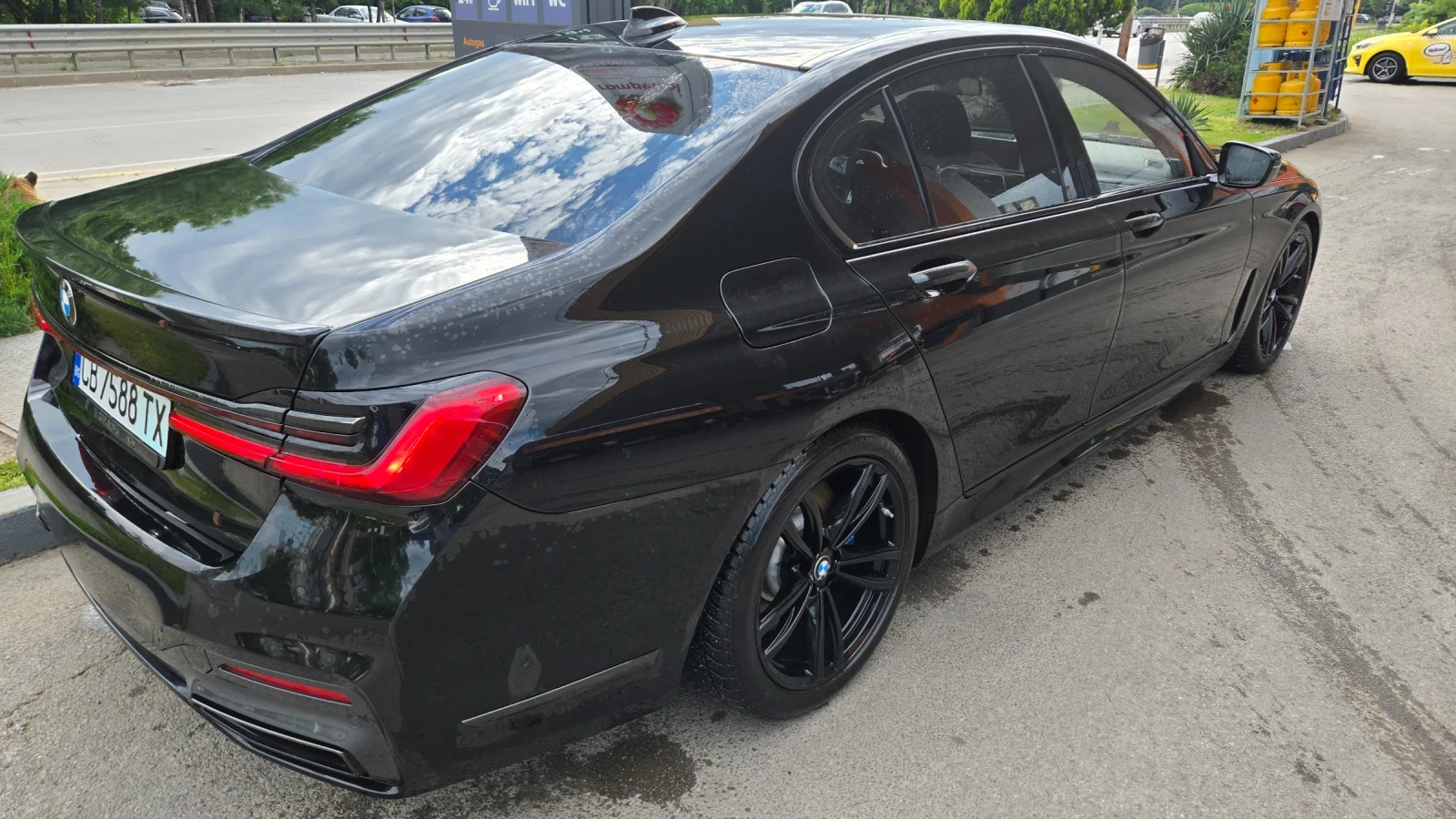 BMW 750 750i M X Drive БАРТЕР , снимка 4 - Автомобили и джипове - 53382556