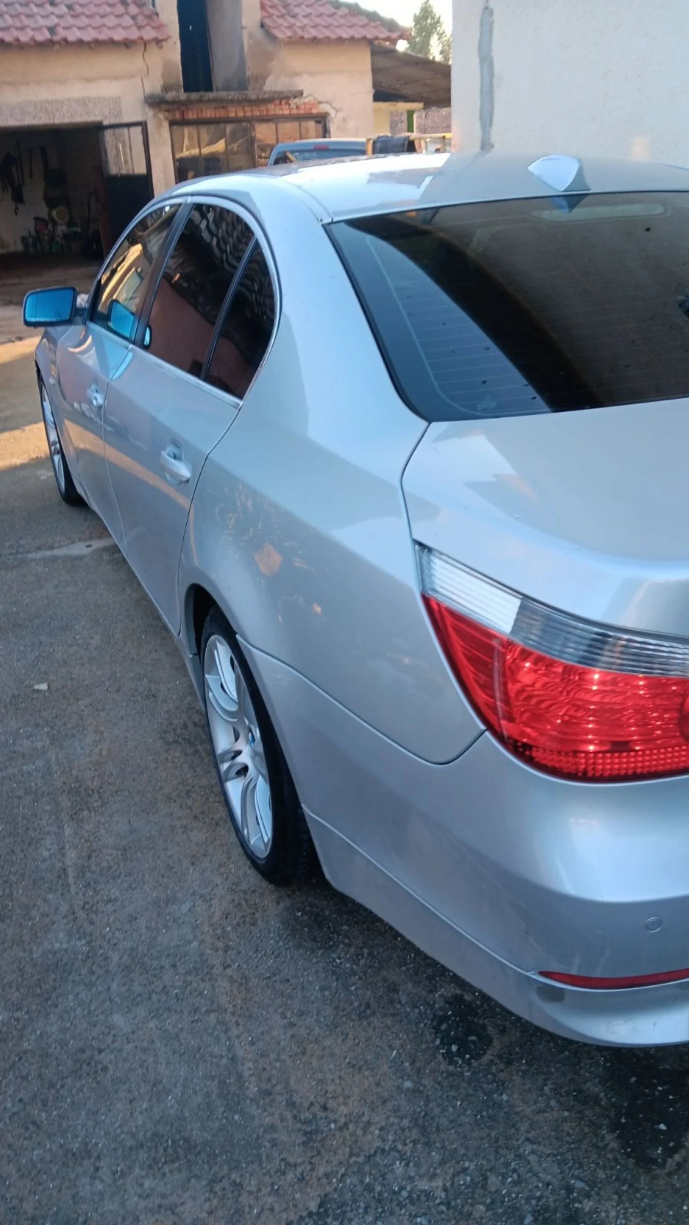 BMW 520  - изображение 5