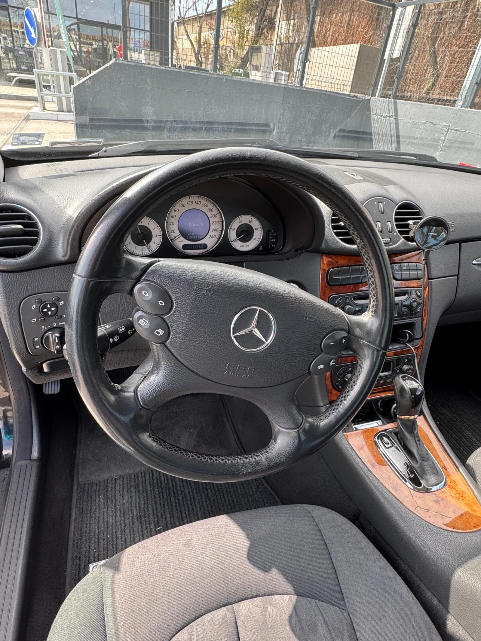 Mercedes-Benz CLK, снимка 8 - Автомобили и джипове - 53849279