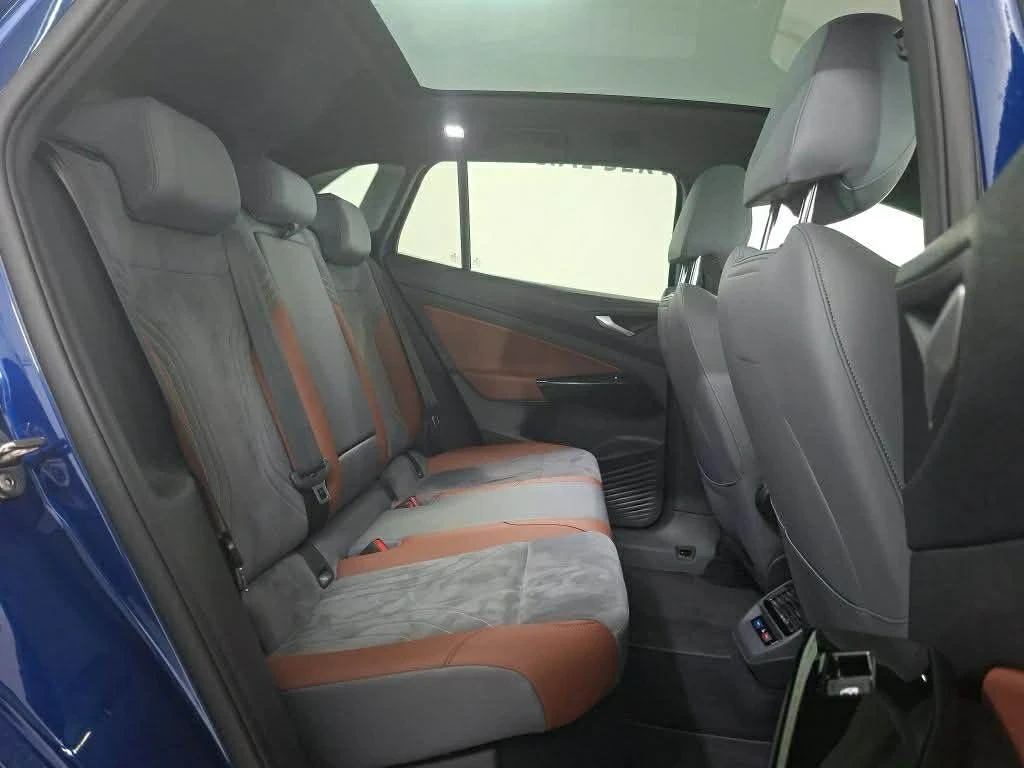VW ID.4 77KWH/1ST MAX/ТЕРМОПОМПА/KEYLESS/HEAD-UP/FULL, снимка 9 - Автомобили и джипове - 54149846