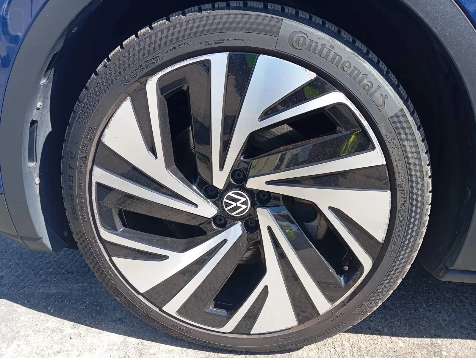 VW ID.4 77KWH/1ST MAX/ТЕРМОПОМПА/KEYLESS/HEAD-UP/FULL, снимка 11 - Автомобили и джипове - 54149846