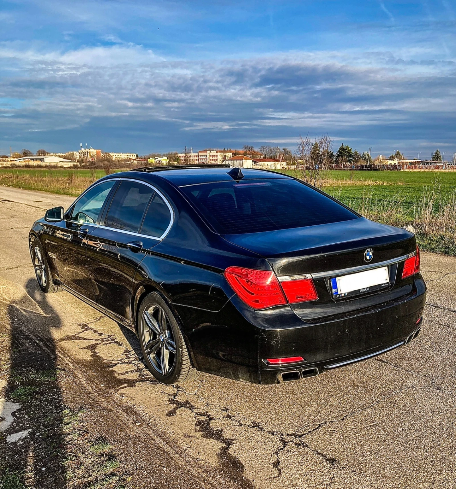 BMW 730 Night vision, следене на ленти, обслужен , снимка 4 - Автомобили и джипове - 54164305