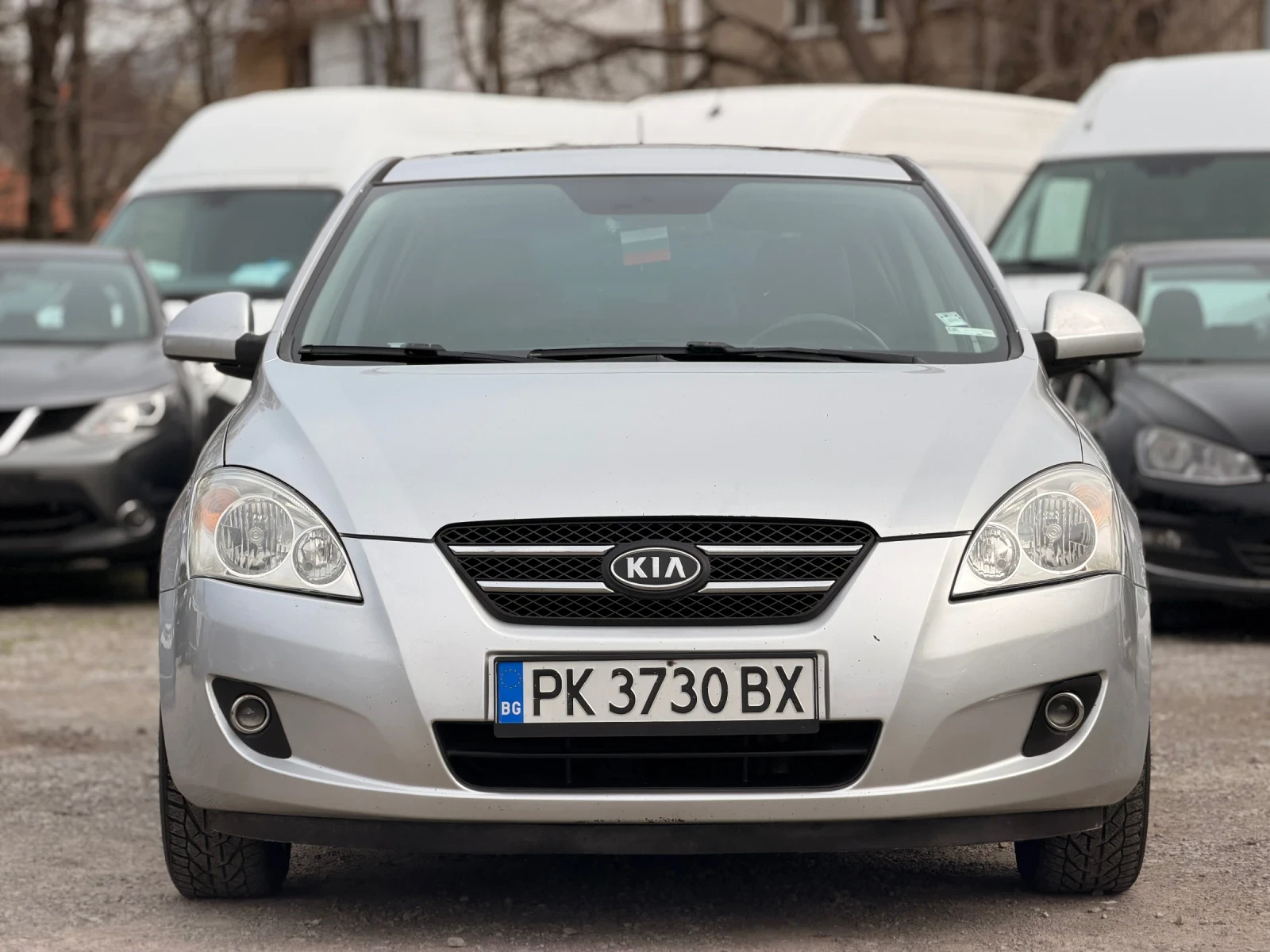 Kia Ceed 1.6 115kc, снимка 2 - Автомобили и джипове - 54257276
