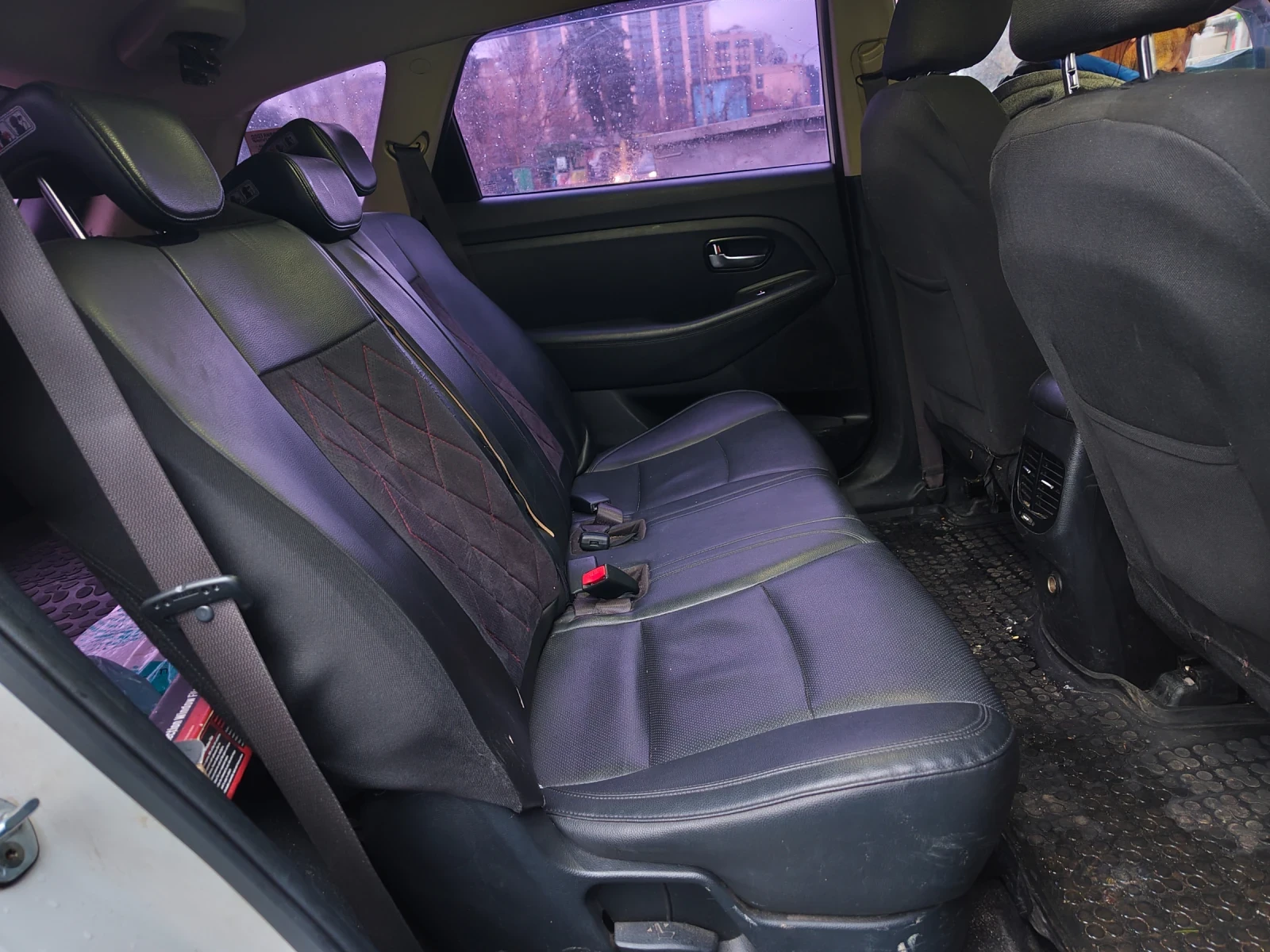 Kia Carens, снимка 5 - Автомобили и джипове - 54326491