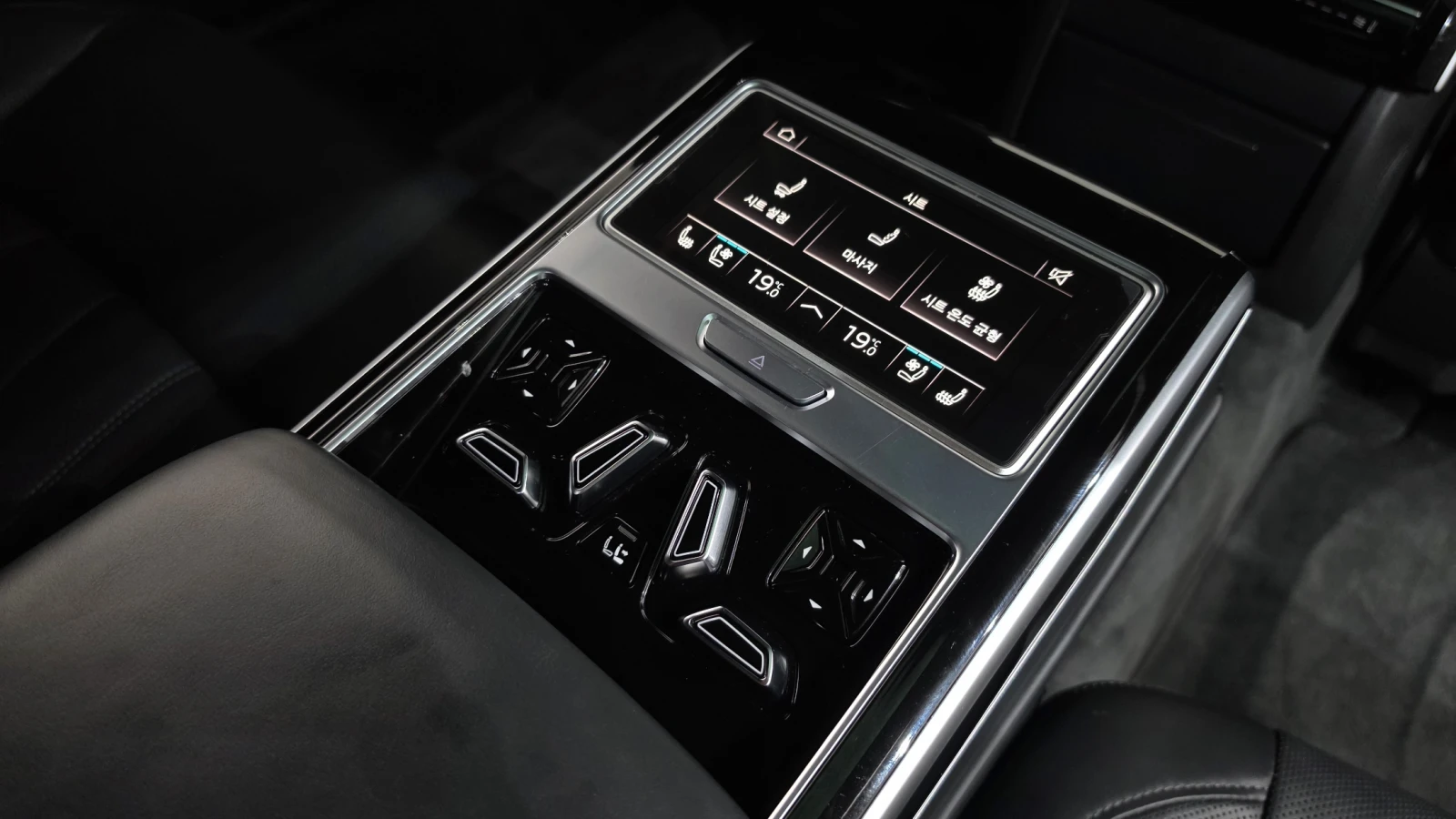Audi A8 3.0 55TFSI Quattro, Distronic, HeadUP, Обдух, 360-, снимка 17 - Автомобили и джипове - 54738851