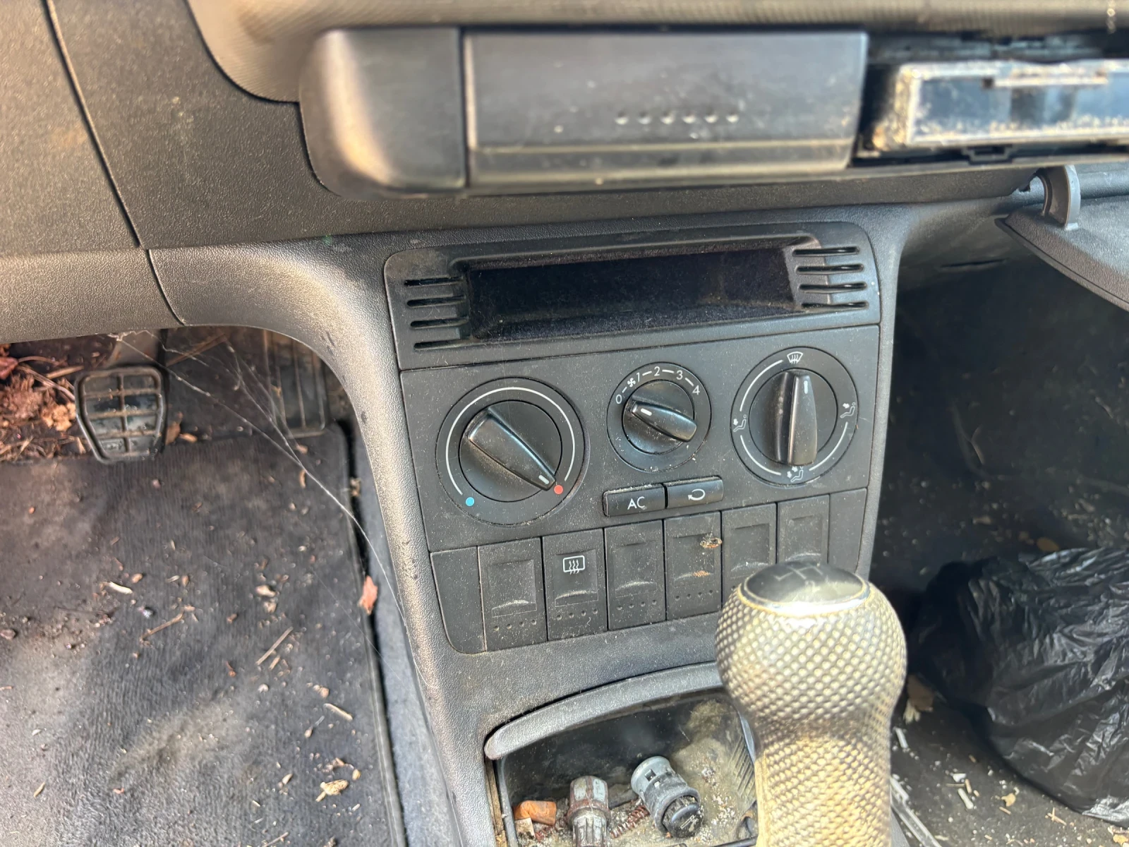 VW Polo 1.4 16V НА ЧАСТИ, снимка 11 - Автомобили и джипове - 54819144