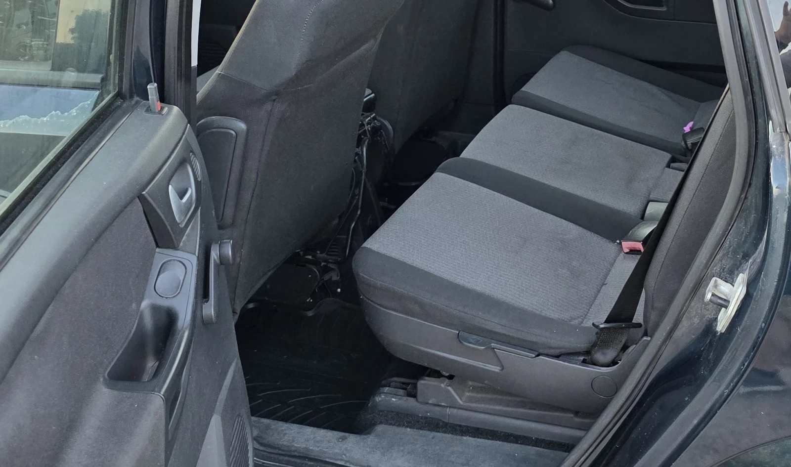 Opel Meriva 1.7 CDTI, снимка 13 - Автомобили и джипове - 54934388