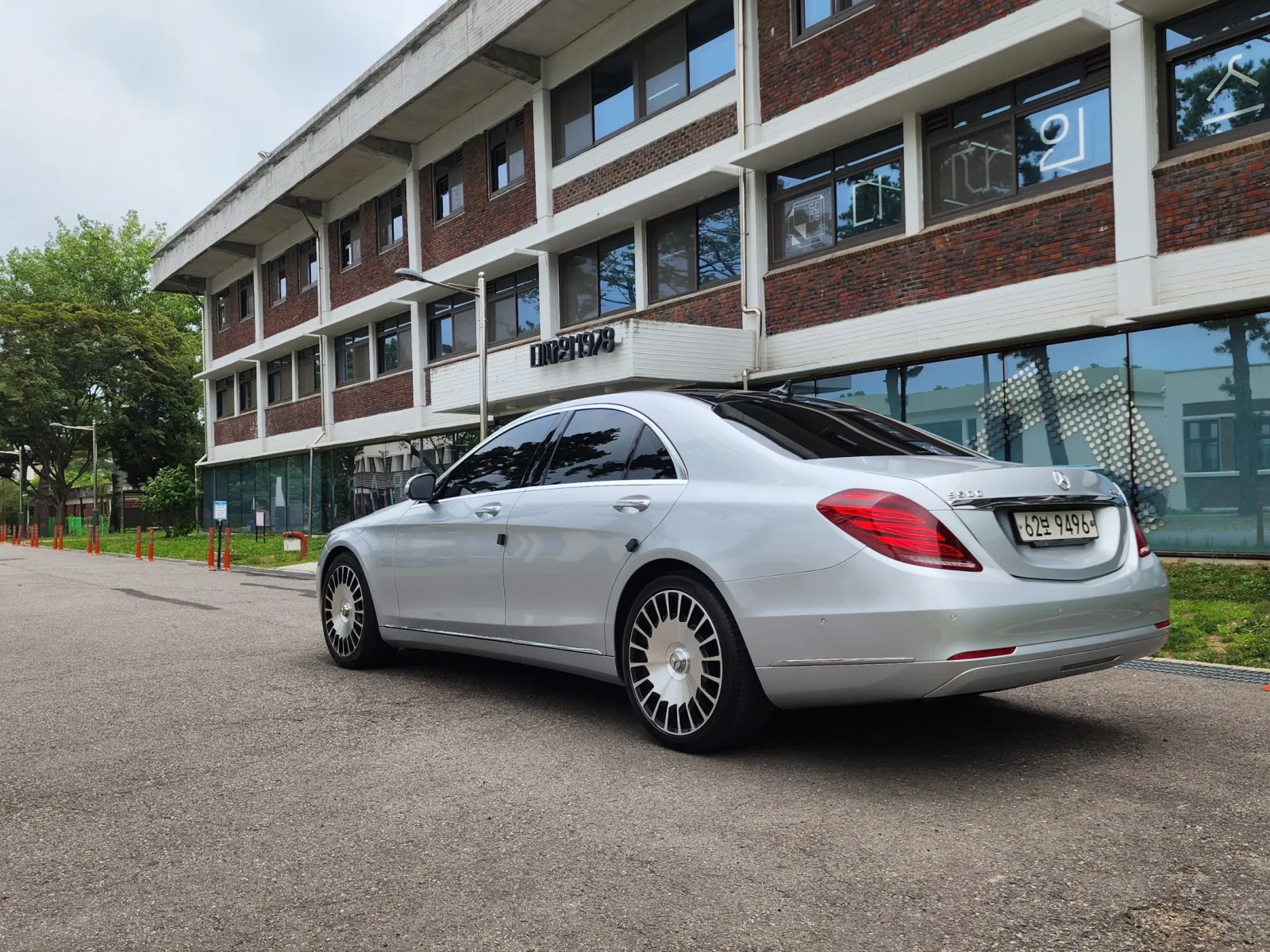 Mercedes-Benz S 350 BLUETEC| ТЕЛЕВИЗОРИ| ПОДГРЕВИ & ОБДУХВАНЕ| КАМЕРИ|, снимка 6 - Автомобили и джипове - 55324506