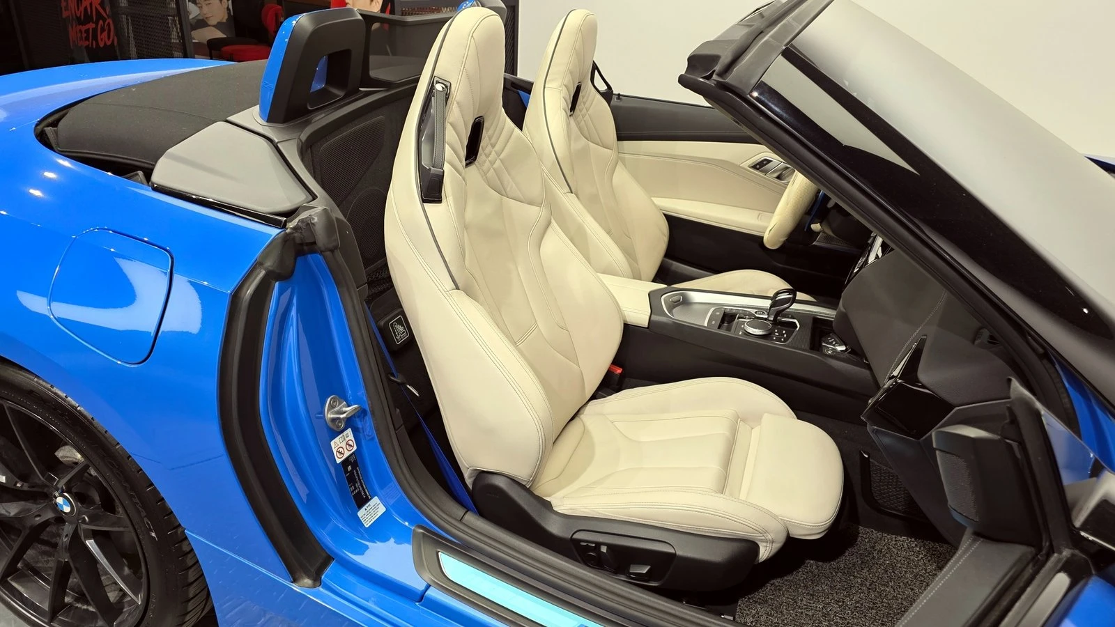 BMW Z4 M40i* HUD* BLIND SPOT* ПОДГРЕВ ВОЛАН* КРАЙНА ЦЕНА, снимка 11 - Автомобили и джипове - 55387656