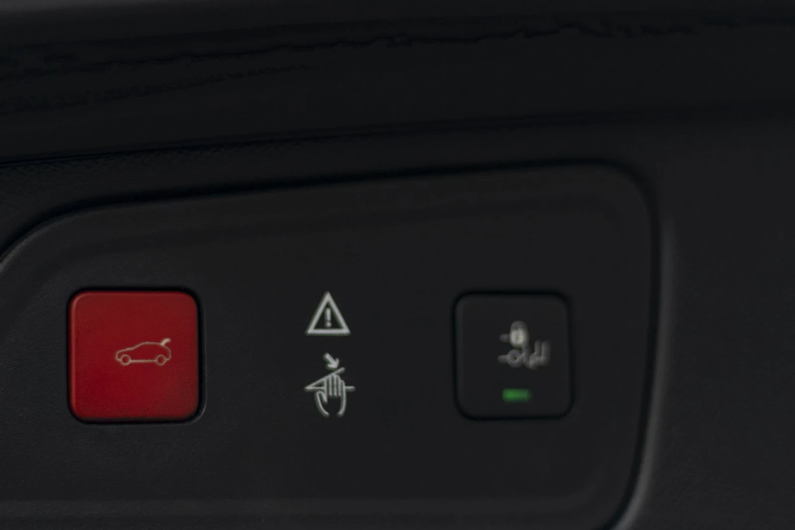 Peugeot 3008 2.0 Gt EAT8, снимка 9 - Автомобили и джипове - 55415743