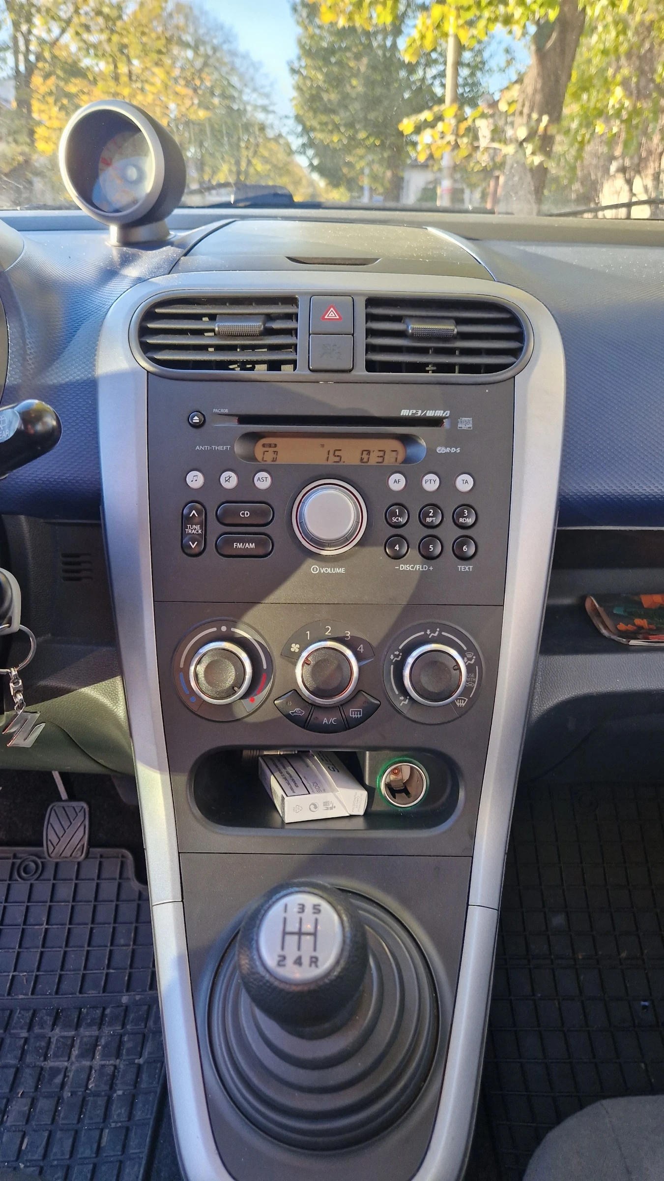 Suzuki Splash 1.2 верига 4 цил, , снимка 11 - Автомобили и джипове - 56620214