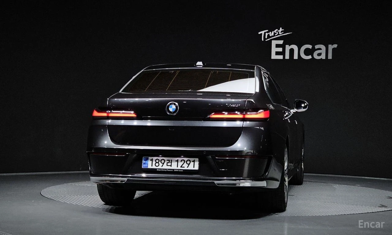 BMW 740 740i sDrive Design Pure Excellence, снимка 4 - Автомобили и джипове - 56677849