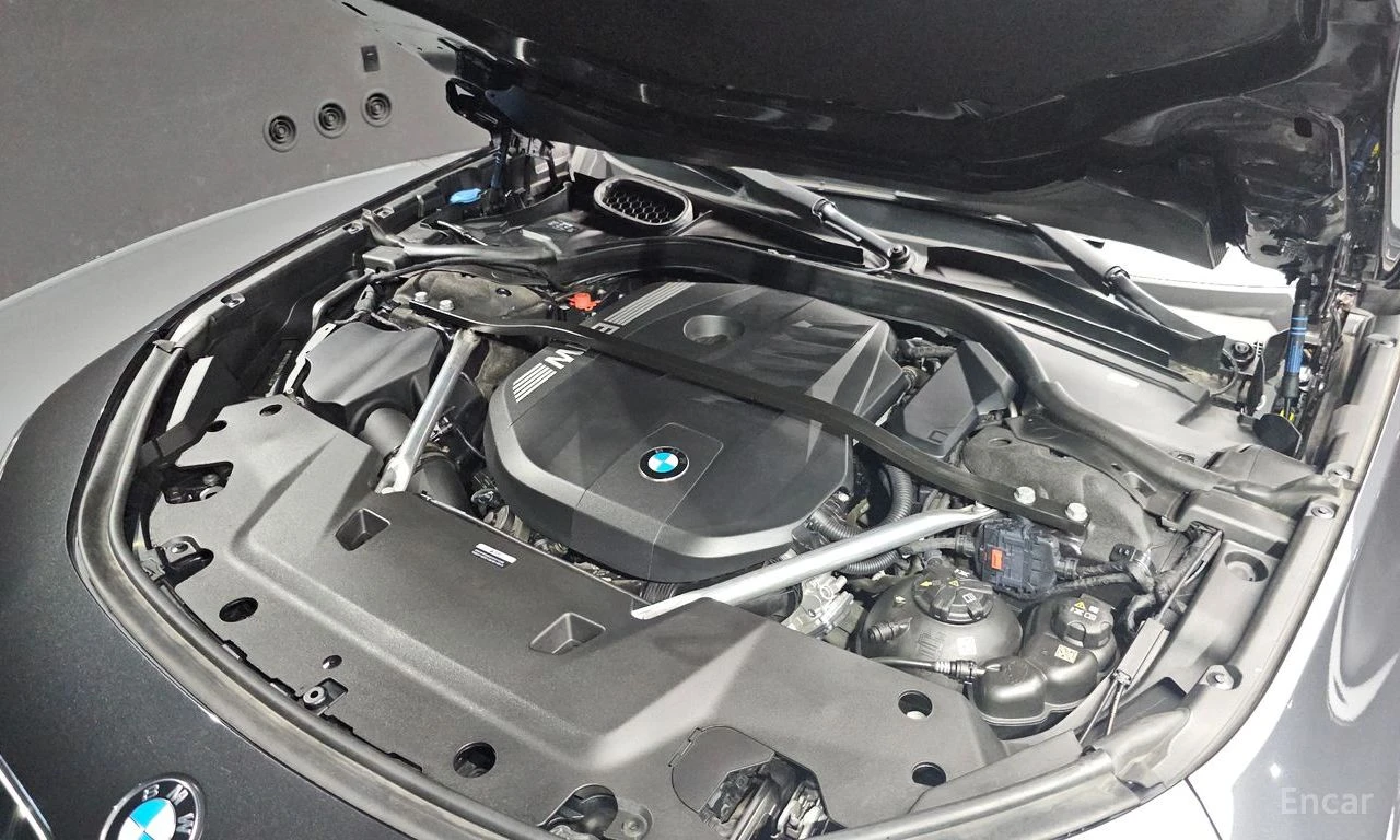 BMW 740 740i sDrive Design Pure Excellence, снимка 6 - Автомобили и джипове - 56677849