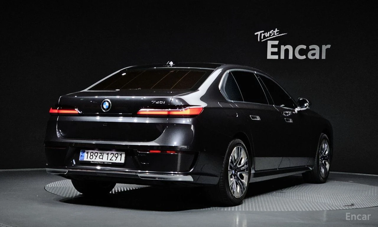 BMW 740 740i sDrive Design Pure Excellence, снимка 2 - Автомобили и джипове - 56677849
