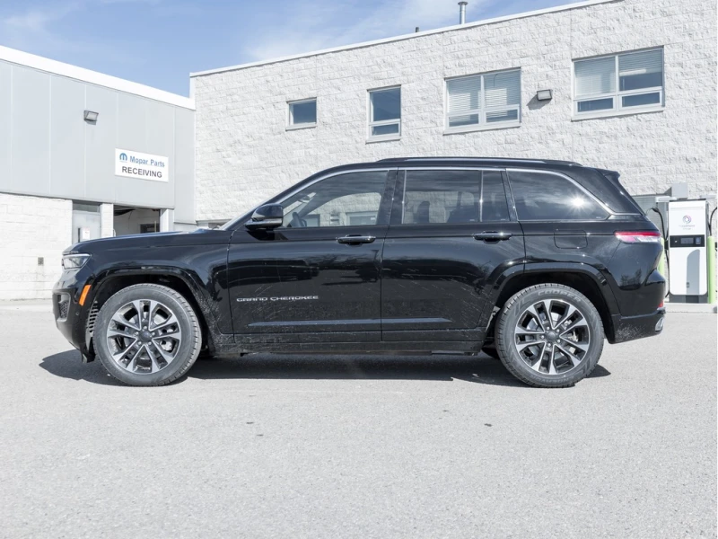 Jeep Grand cherokee 5.7 HEMI * * CARFAX * * АВТО КРЕДИТ * * , снимка 2 - Автомобили и джипове - 53137085