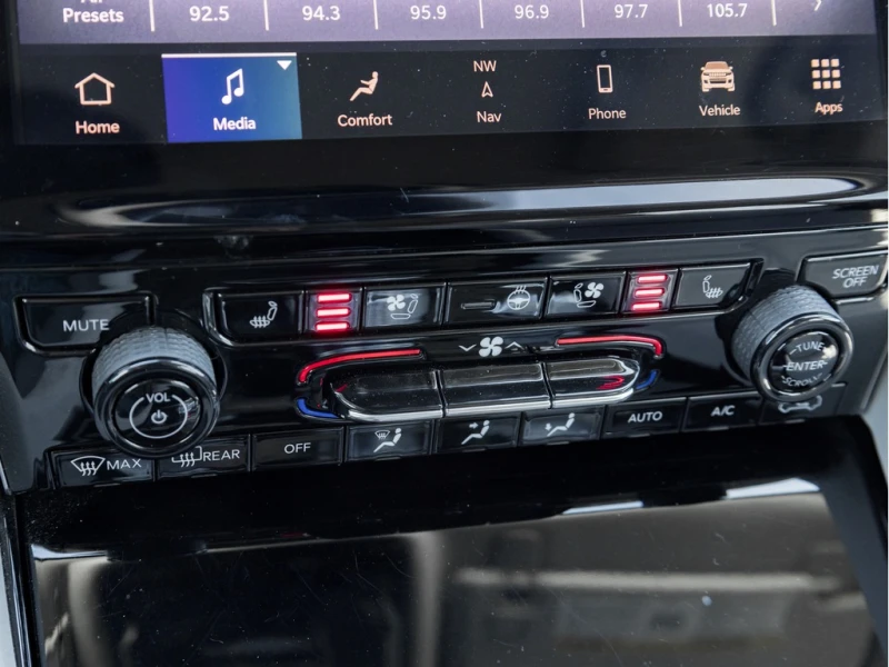 Jeep Grand cherokee 5.7 HEMI * * CARFAX * * АВТО КРЕДИТ * * , снимка 10 - Автомобили и джипове - 53137085