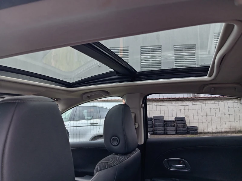 Honda Hr-v 1.6DTEC* LED* KOJA* PANORAMA* KEYLESS* , снимка 15 - Автомобили и джипове - 53453036