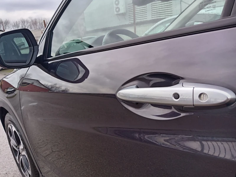 Honda Hr-v 1.6DTEC* LED* KOJA* PANORAMA* KEYLESS* , снимка 5 - Автомобили и джипове - 53453036