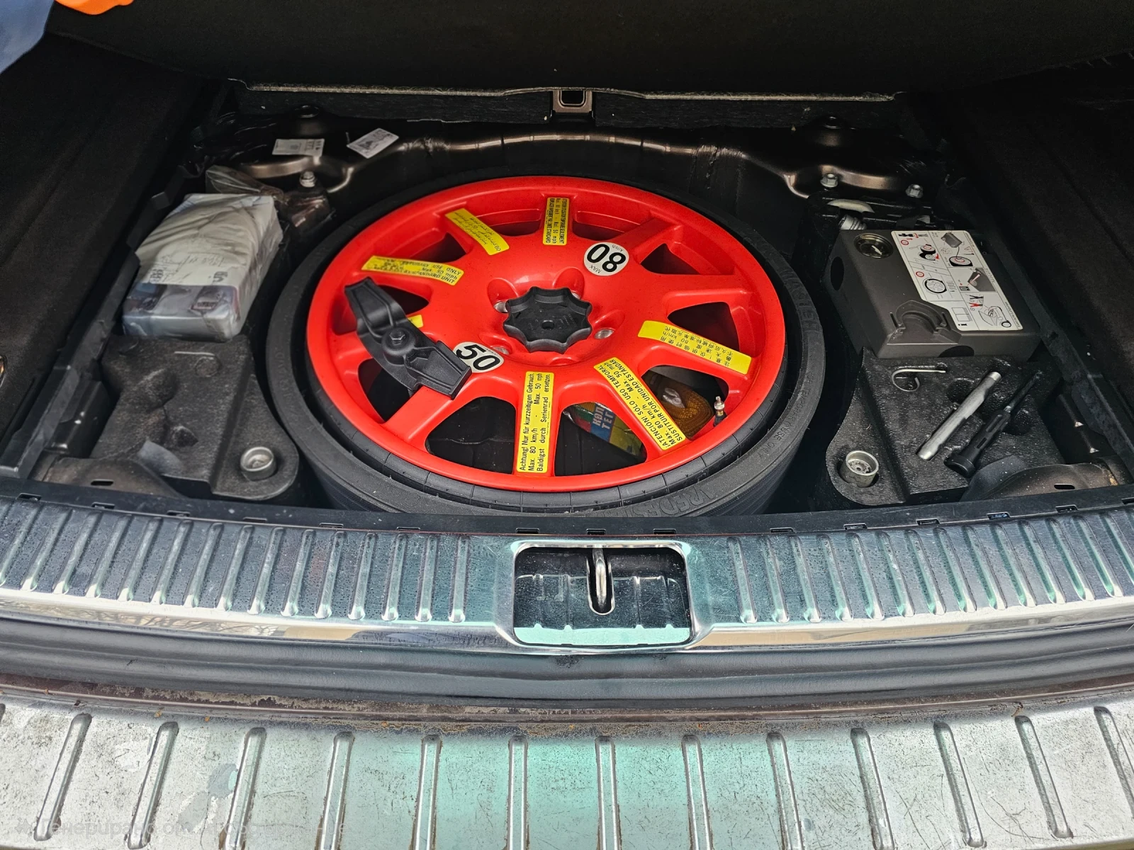 VW Touareg, снимка 17 - Автомобили и джипове - 53755415