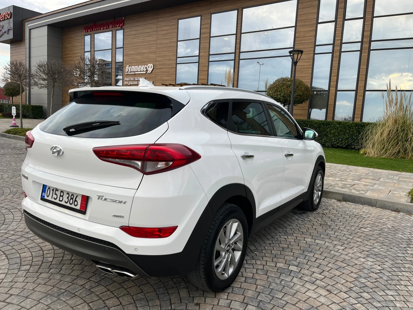 Hyundai Tucson 2.0CRDi* 4WD* line Keep Asst* Navi* Camera* Full!! | Mobile.bg � ����������� 6