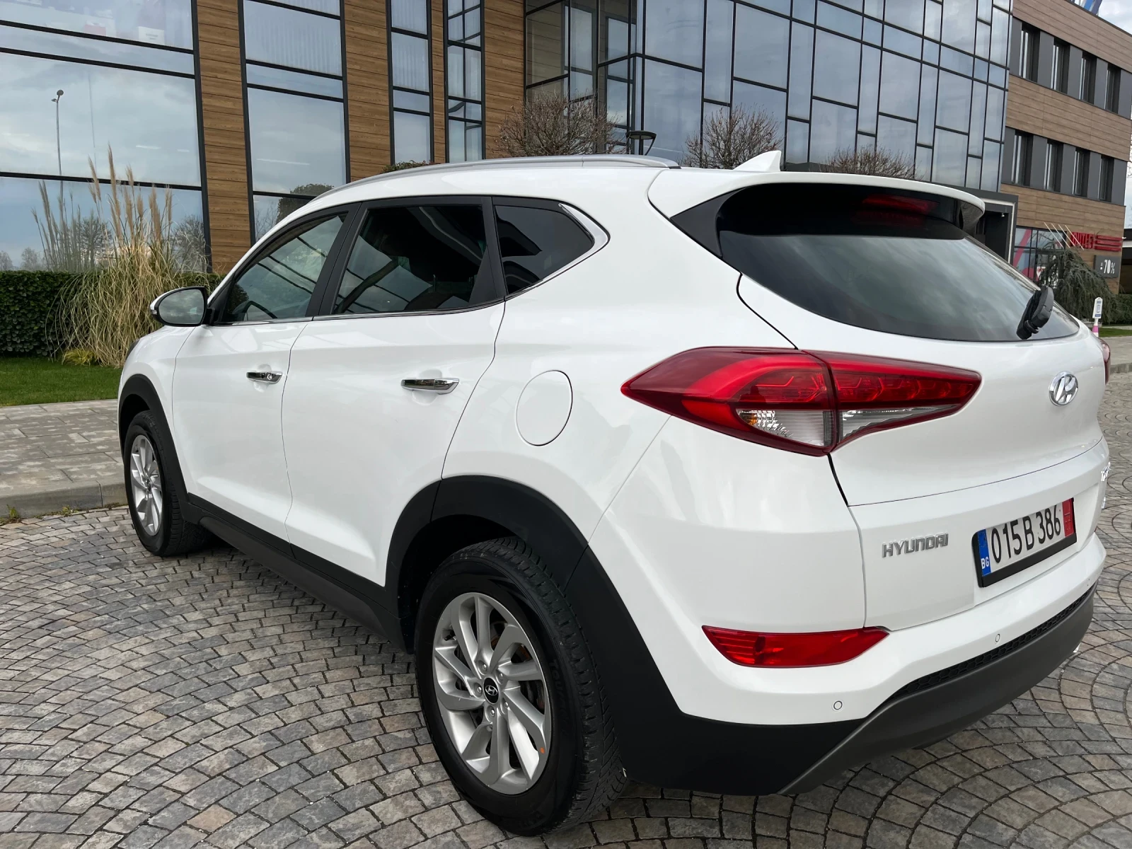 Hyundai Tucson 2.0CRDi* 4WD* line Keep Asst* Navi* Camera* Full!! | Mobile.bg � ����������� 7