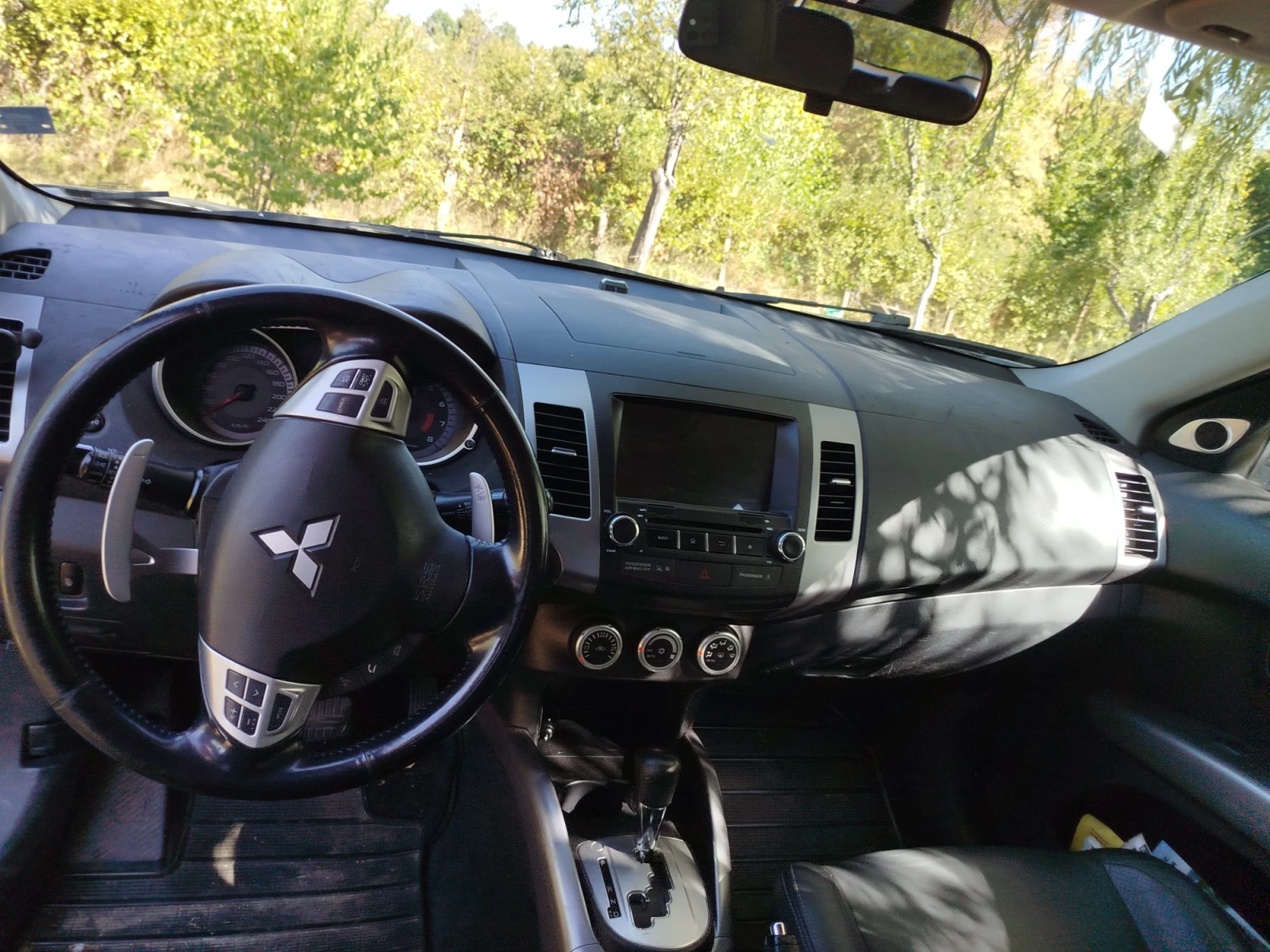 Mitsubishi Outlander 2.4, снимка 7 - Автомобили и джипове - 55795360