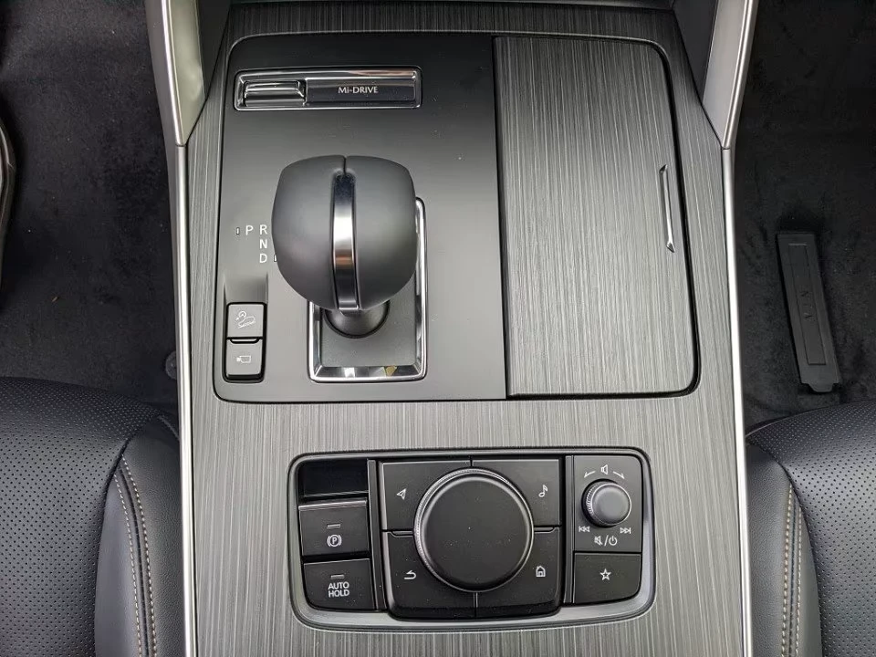 Mazda CX-80 3.3D* HOMURA* 6+ 1* PANO* DISTR* KEYLESS* 360 CAM*, снимка 10 - Автомобили и джипове - 54708222