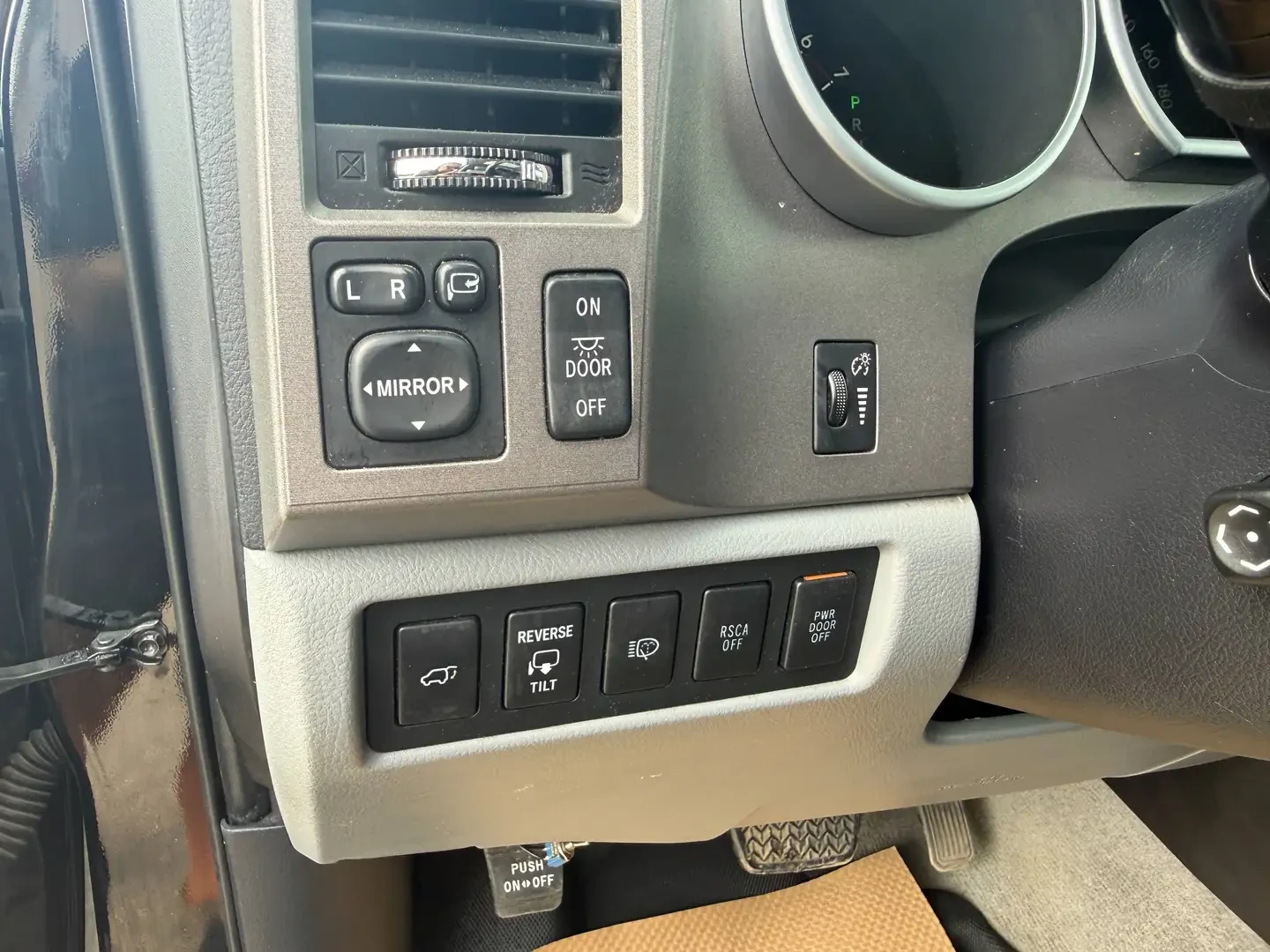 Toyota Sequoia Platinum | Mobile.bg � ����������� 13