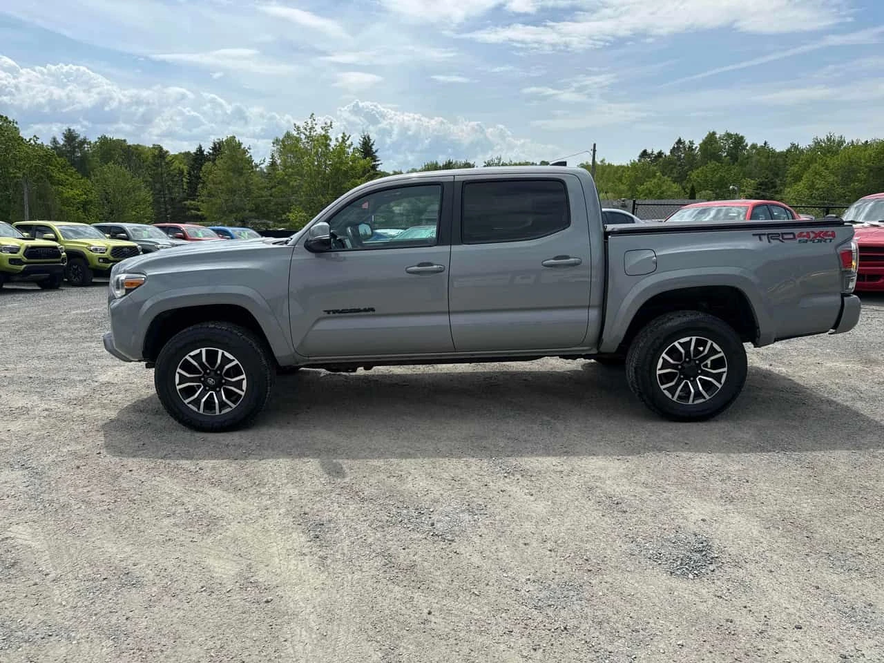 Toyota Tacoma * 4x4 Double Cab SB * CARFAX * БЕЗ ПЪРВОНАЧАЛНА ВН, снимка 2 - Автомобили и джипове - 54964044