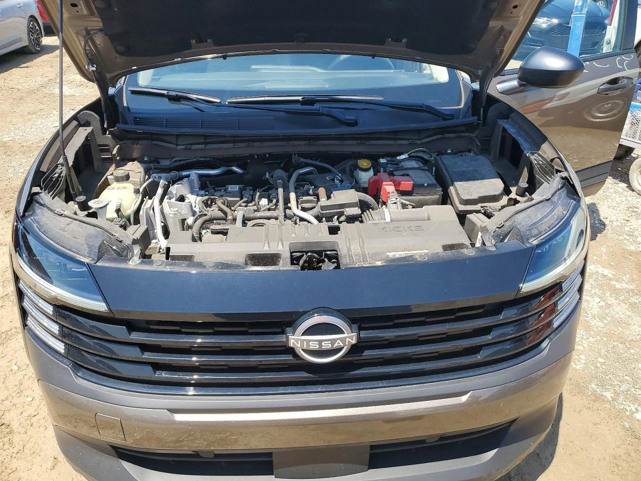 Други Друг 2.0l Nissan Kicks S, снимка 12 - Автомобили и джипове - 56107912
