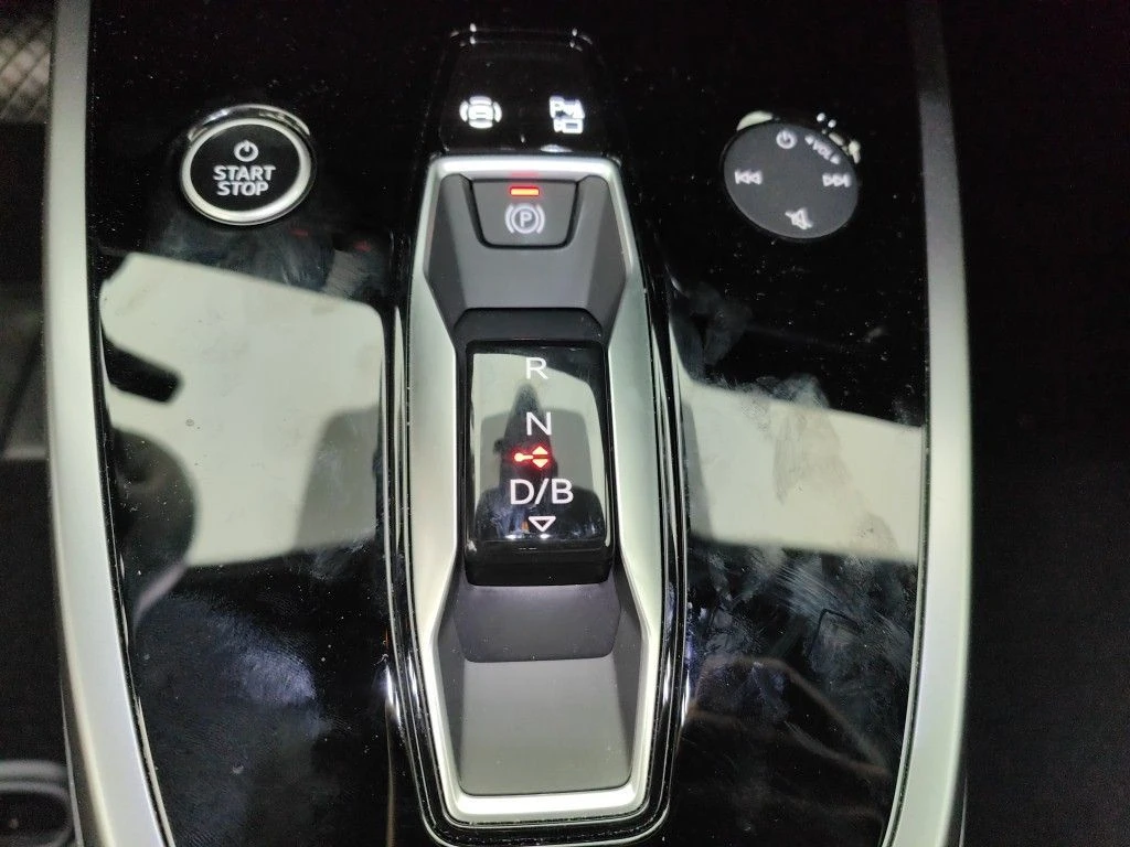 Audi Q4 e-tron quattro 96.53% SoH leather LED navi | Mobile.bg � ����������� 15