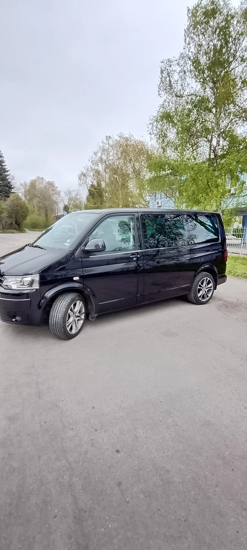VW Multivan, снимка 5 - Бусове и автобуси - 56314644
