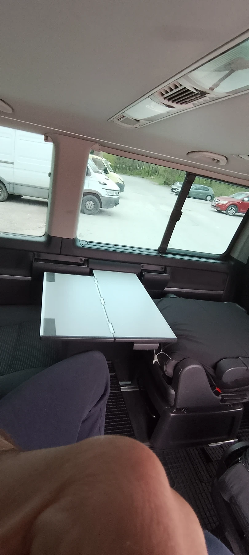 VW Multivan, снимка 13 - Бусове и автобуси - 56314644