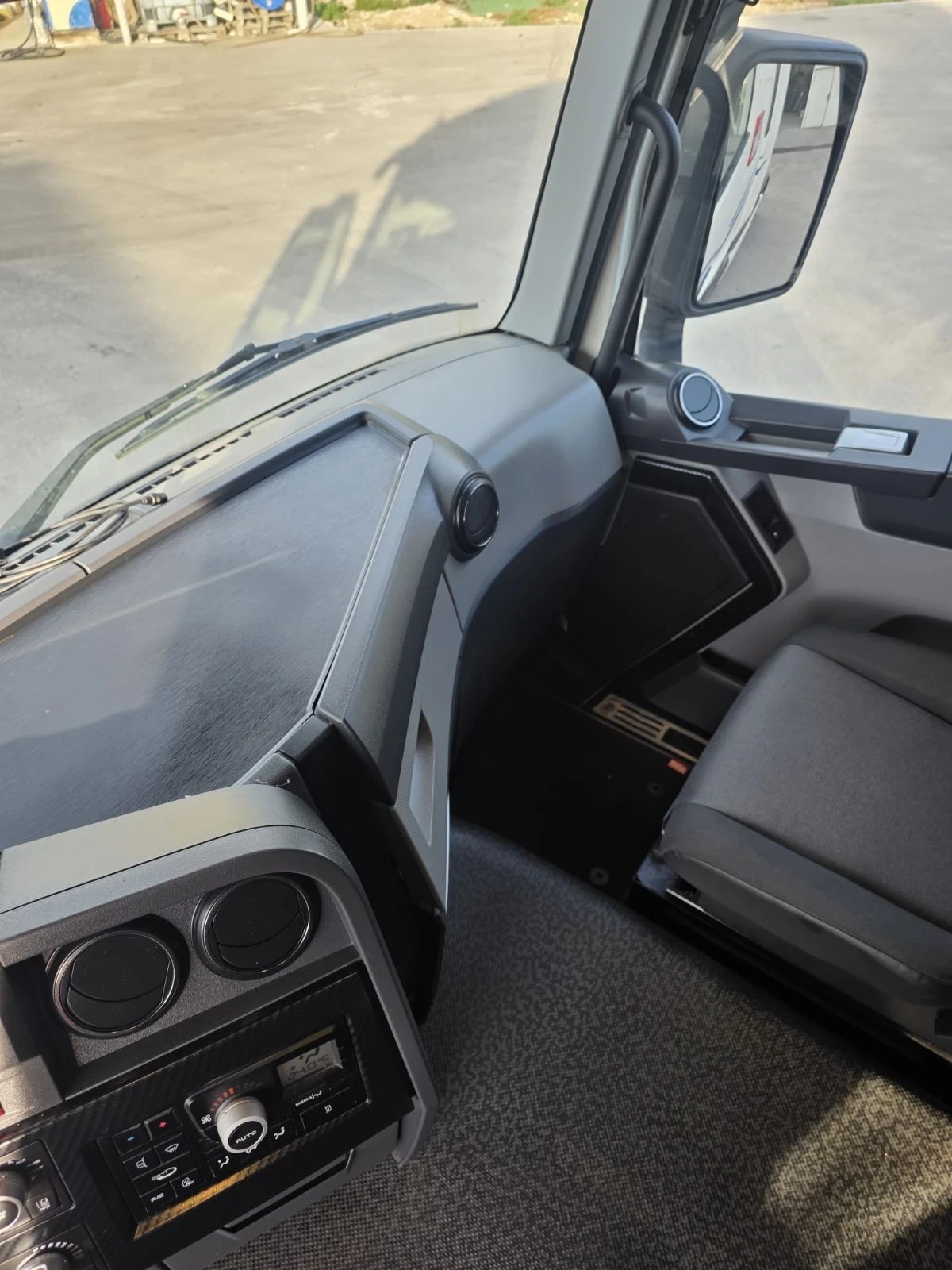 Renault T  - изображение 6